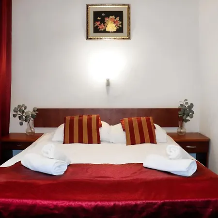 Lothus Hotel 3*