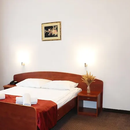 Lothus Hotel 3*