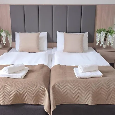 Lothus Hotel Vratislav