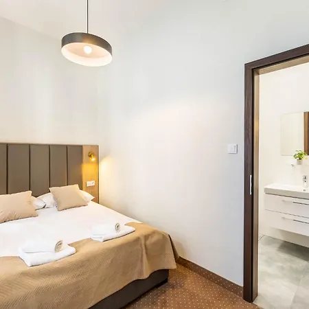 Lothus Hotel