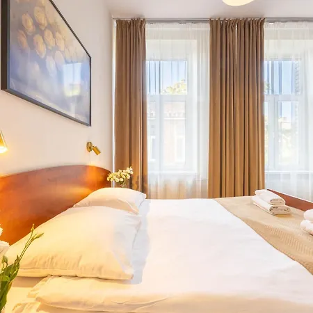 Lothus 3* Вроцлав