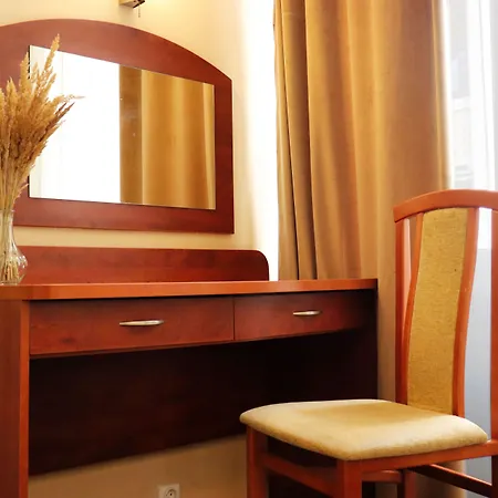 Lothus Hotel